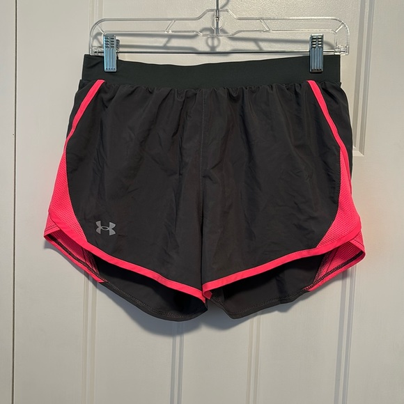 Under Armour Gray and Pink Heat Gear Shorts Size Small - Picture 1 of 5